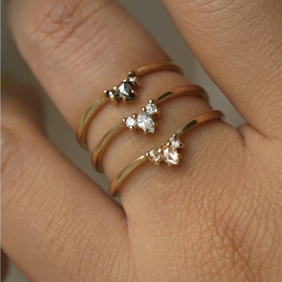 Laurie Fleming rose cut pear diamond Aika ring. 14k yellow gold. Size 7.5 - Picture 9 of 9